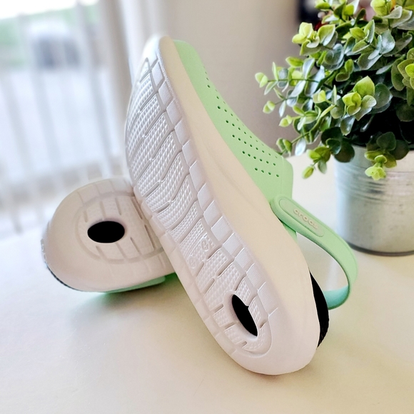 Crocs LiteRide Clog - Picture 5 of 8